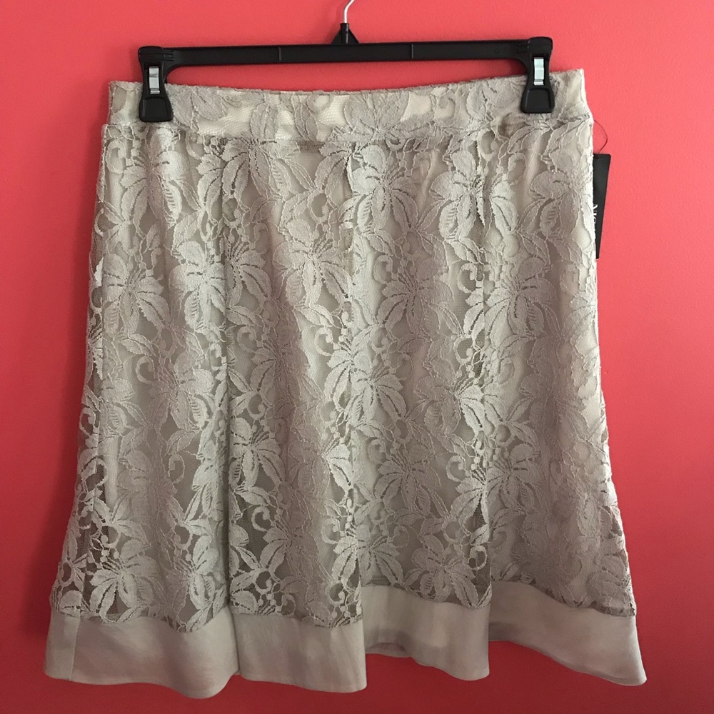 NWT Nic + Zoe Skirt